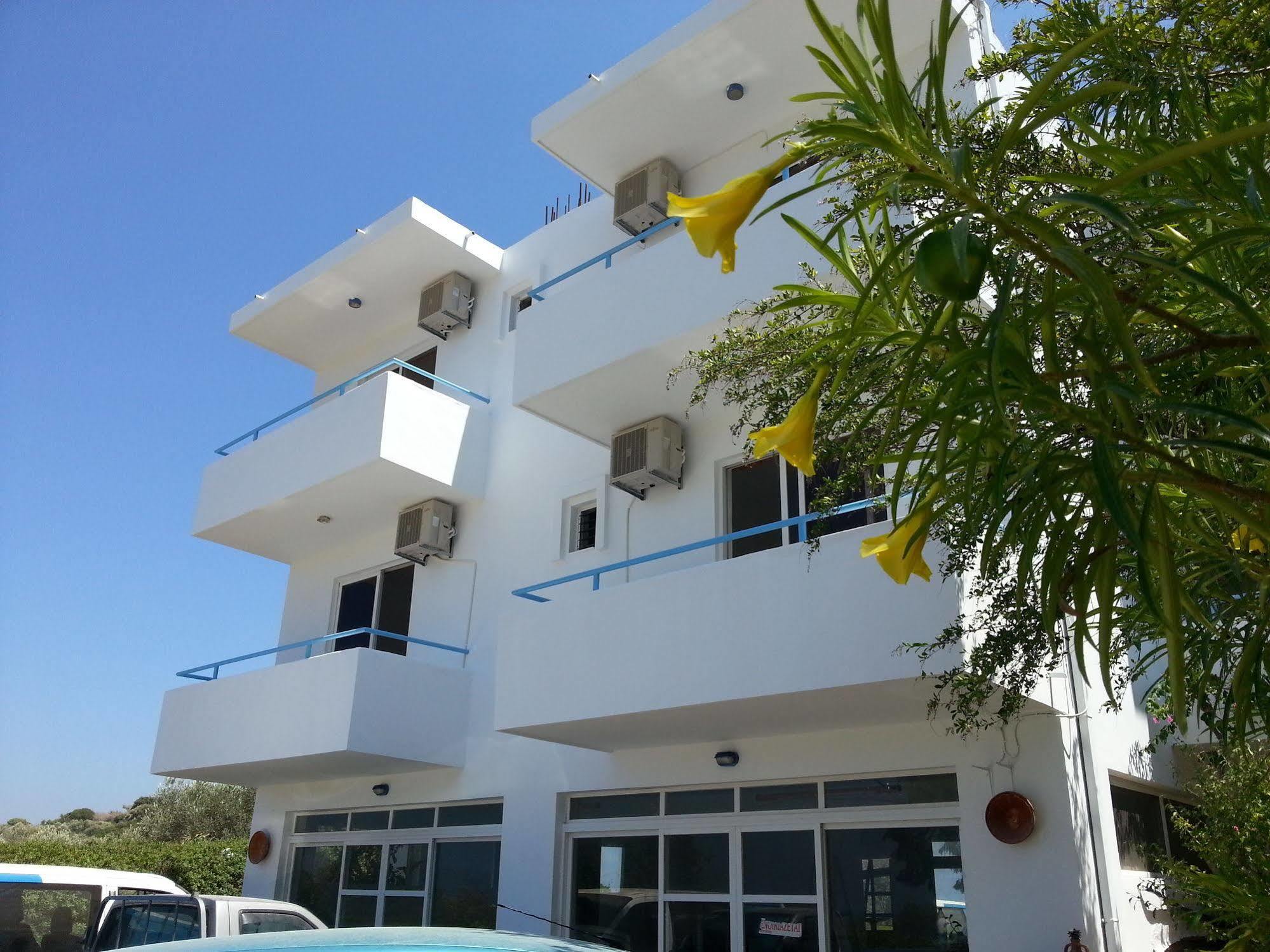 Saint George Ecotel Kalavárda Exterior foto