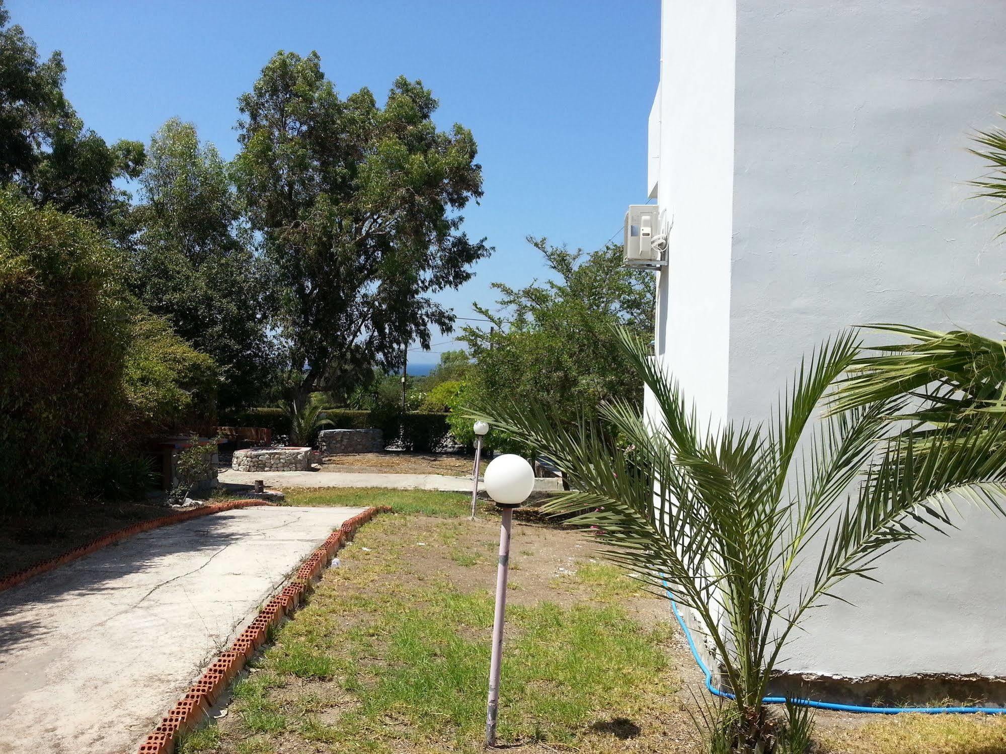 Saint George Ecotel Kalavárda Exterior foto